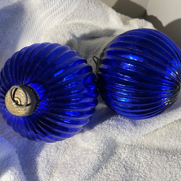 Christmas ornaments - Picture 1 of 6